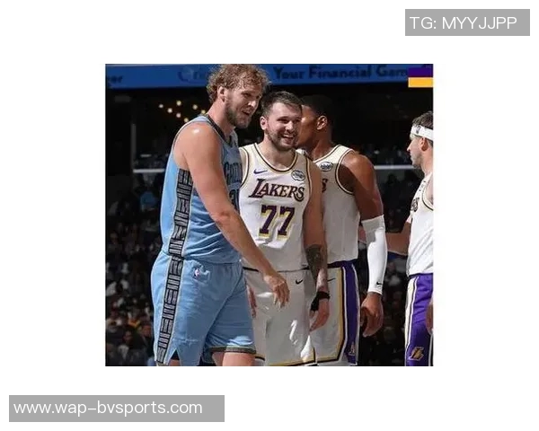 东契奇回忆与斯玛特对位经历深知其防守给对手带来的挑战