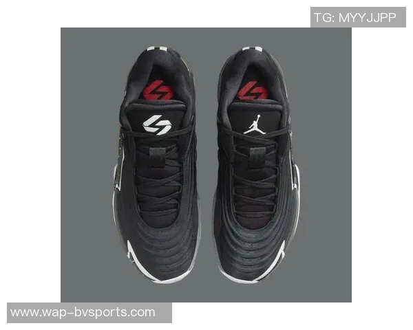 东契奇球鞋铭刻女儿名字感恩女儿是生命中最珍贵的礼物